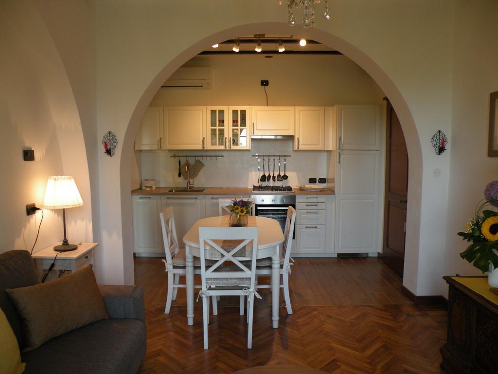 Villa Paradiso Apartment Sirmione Exterior photo
