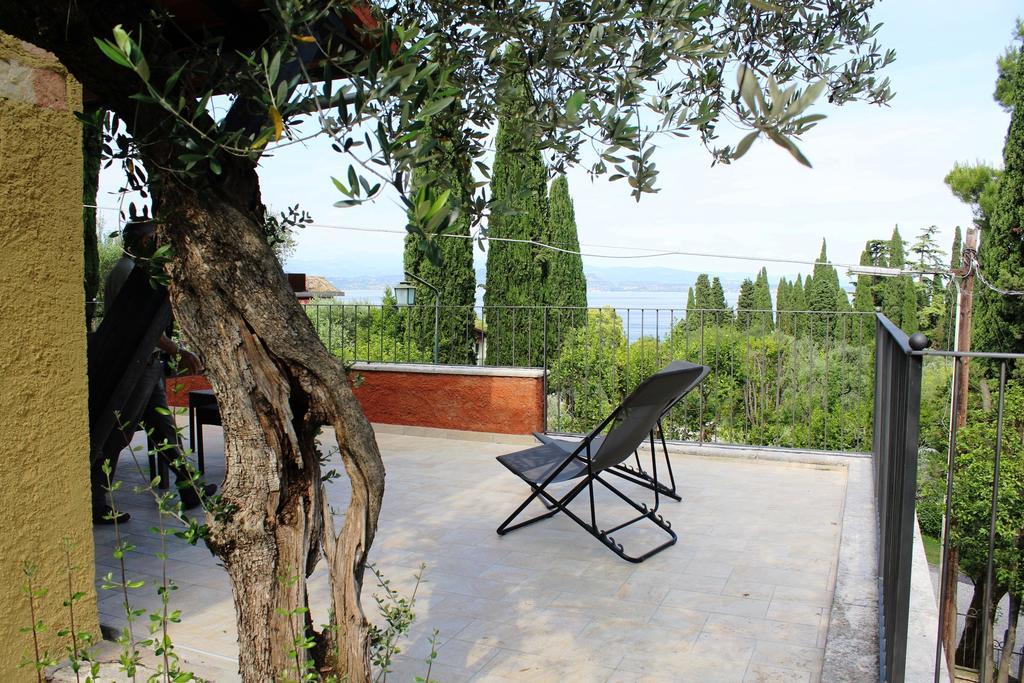 Villa Paradiso Apartment Sirmione Exterior photo